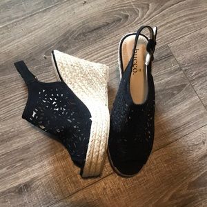 Black lace wedge!
